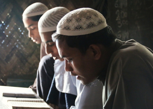 Myanmar police detain 8 Rohingya Muslims on charges of teaching Quran