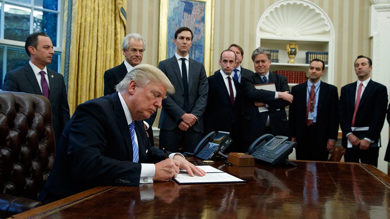 US President expected to order temporary ban on refugees