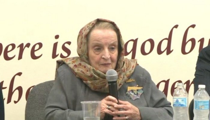 Madeleine Albright 'Sedia Daftarkan Diri Sebagai Muslim' Untuk Bantah Rancangan Trump