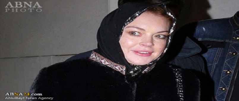 Tanınmış Hollywood oyuncusu başörtüsü bağlayarak Türkiye’ye geldi