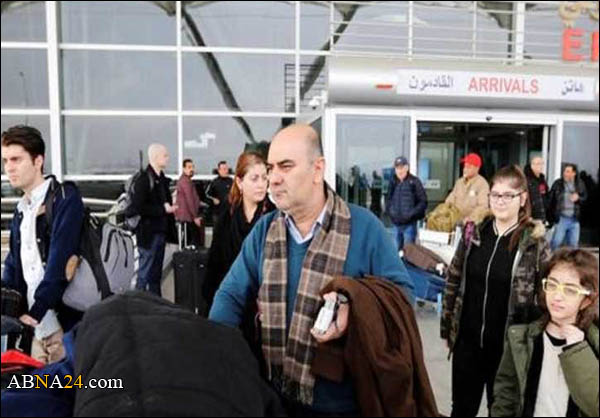 عراقي منع وعائلته من السفر إلى اميركا يهدد باللجوء للقضاء