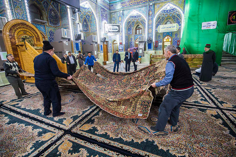أجود وأقدم السجاجيد اهديت الى حرم الامام الحسين (ع)+(صور)