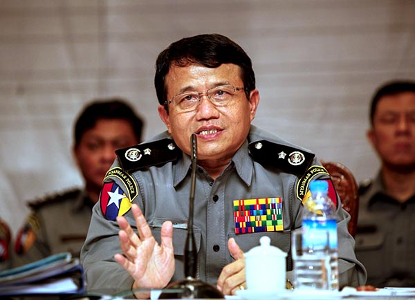 ဦးကိုနီ လုပ္ႀကံခံရမႈႏွင့္ပတ္သက္၍ အြန္လိုင္းသတင္းမ်ားကို အတည္မယူရန္ ရဲခ်ဳပ္ေျပာ