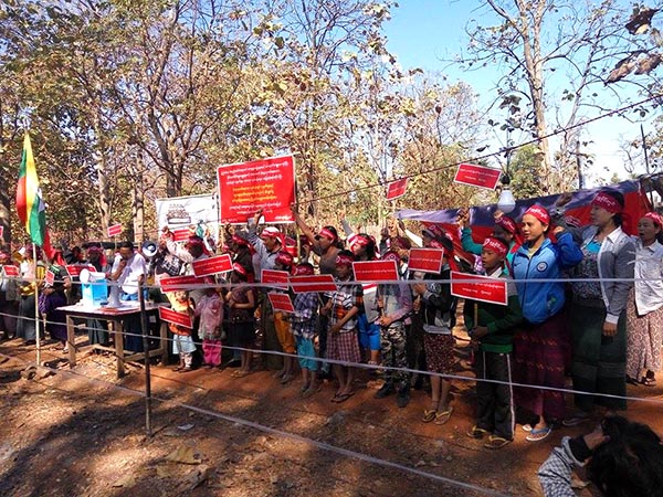 သပိတ္က်င္းတြင္ ေရႊတူးေဖာ္ေရးလုပ္ကြက္မ်ား ခြင့္ျပဳမႈရပ္တန္႔ရန္ ဆႏၵျပမႈ ညိႇႏႈိင္းေျဖရွင္းေပးျခင္းမရွိေသး