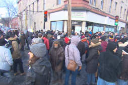 Montréal : veillée devant la mosquée vandalisée