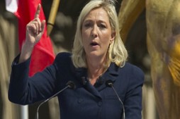 Le Pen suit Trump dans son islamophobie