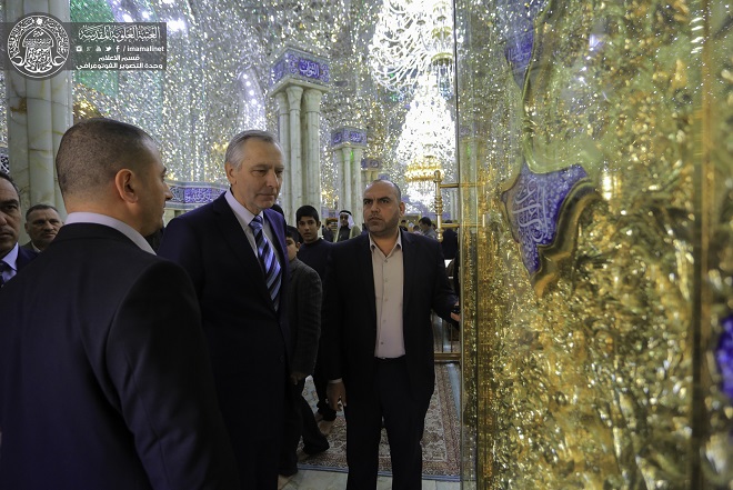 مرقد الإمام علي(ع) ليس خاصا بالإسلام وللمسلمين بل لجميع الإنسانية+(صور)