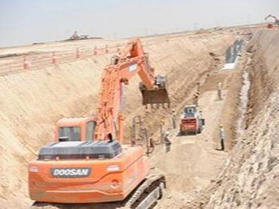 هيئة الحشد الشعبي تعلن إنجاز 90% من خندق بادية النجف الاشرف