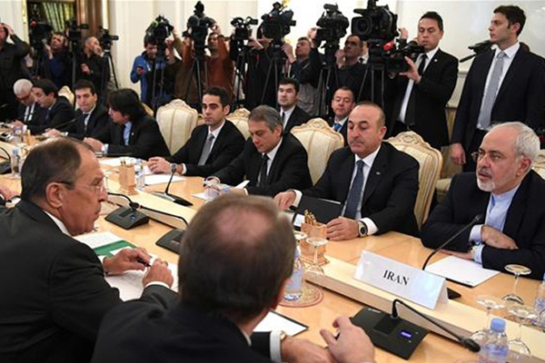 ロシア、トルコ、イラン、国連がシリアを巡る協議
