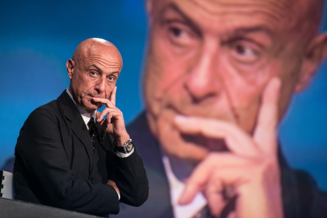 Italia Propone Obligar Trabajar Gratis a los Inmigrantes Solicitantes de Asilo