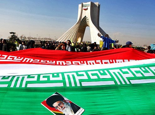 ایران بھر میں انقلاب اسلامی کی کامیابی کی 38 ویں سالگرہ کے موقع پر عظیم الشان ریلیوں کا اہتمام + تصاویر
