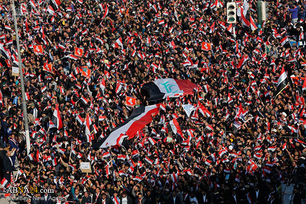 One killed, several wounded as Iraq police clashes with Sadr protesters / Pics