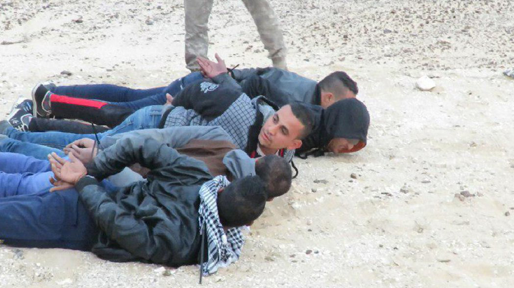 ISIS executes five Egyptians for aiding army / Graphics