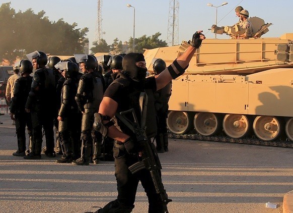 مقتل وإصابة 8 مسلحين بسيناء 