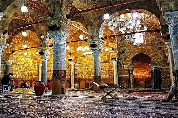 Quran copies burned in Tunisia mosque fire