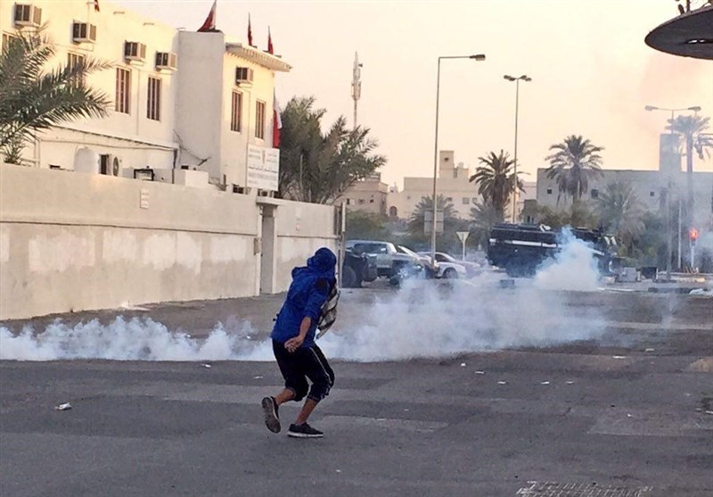 Violence in Bahrain as regime forces disperse protesters on anniv. of Feb 14 Revolution / Photos