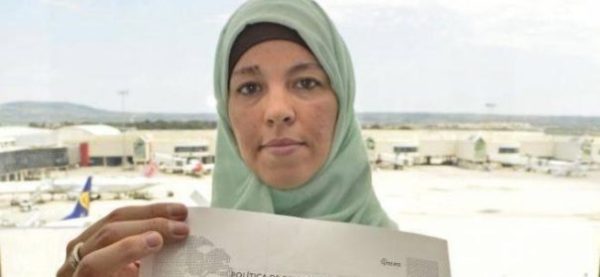 Muslima gewinnt Kopftuchstreit