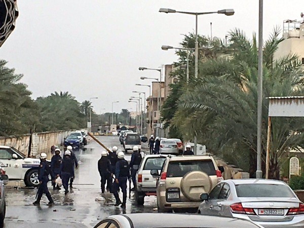 Fire still flaming in Bahrain; regime forces disperse protesters / Photos
