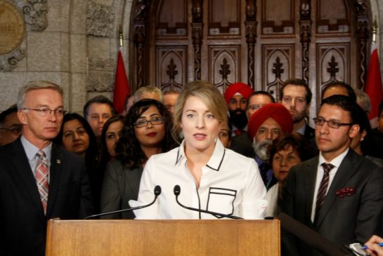 “El Gobierno Canadiense Apoyó una Moción Parlamentaria que Condena la Islamofobia” 