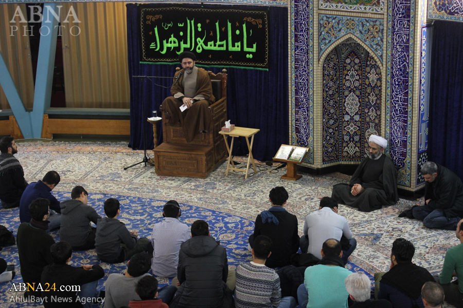 تقرير مصور/ المسلمون الشيعة يشاركون في مجلس عزاء بمناسبة شهادة السيدة "فاطمة الزهراء" (ع) في هامبورغ