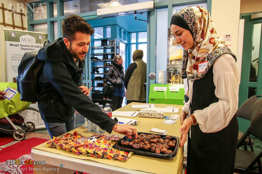Muslims open doors of Toronto mosque to non-Muslims / Pics