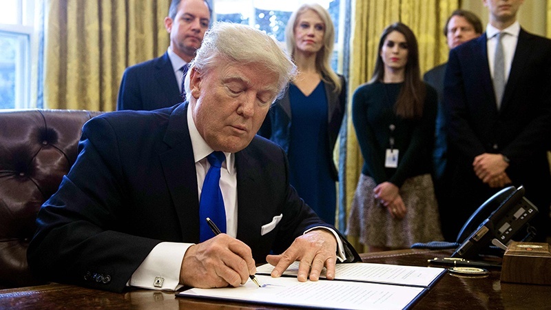 ACLU Saman Larangan Perjalanan Baharu Trump