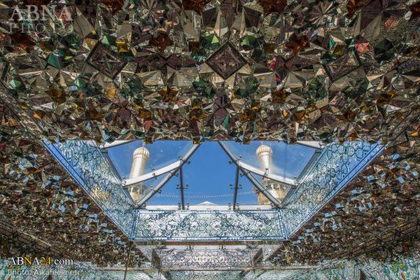 Fotos: Spiegel-Schmuck der Decke im Schrein von Hadrat Abbas