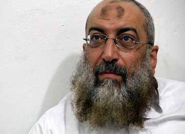 سلفي معروف: إياك ان تقول بأن الله يحب عباده!