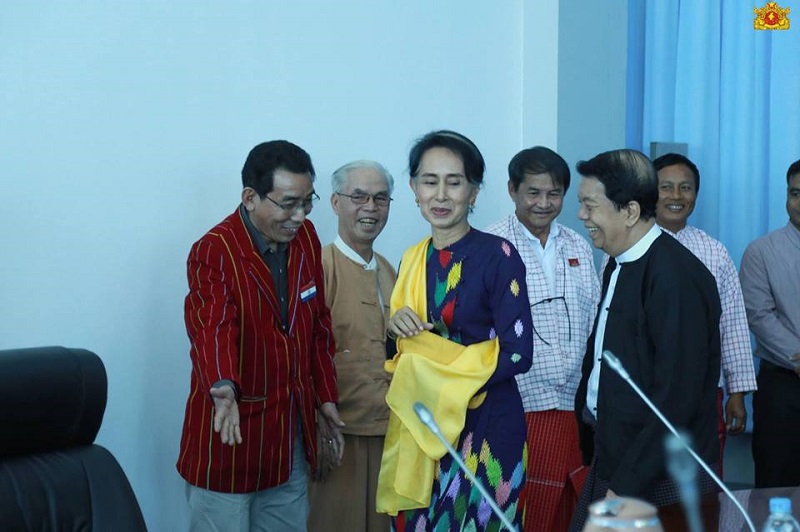 ၿငိမ္းခ်မ္းေရးအတြက္ ပူးေပါင္းပါဝင္ၾကဖို႔ UNFC ကို ေဒၚေအာင္ဆန္းစုၾကည္ ဖိတ္ေခၚ