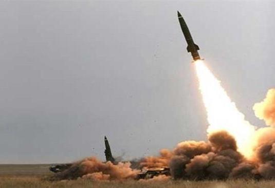 Yemeni troops fire missiles at Saudi military bases