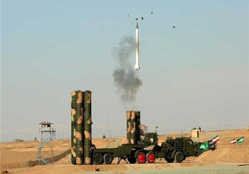 ايران تختبر منظومة "اس 300" بنجاح 