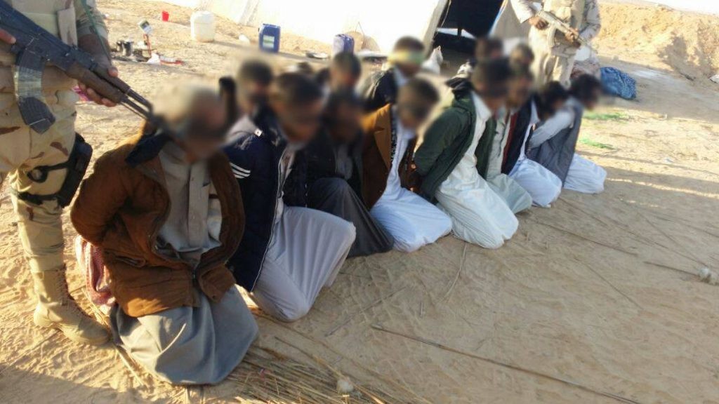 الجيش المصري يعلن اعتقال 12 مسلحا في سيناء