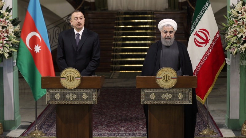 O presidente iraniano Hassan Rouhani elogiou o vínculo do Azerbaijão como "fraternal, estratégico"