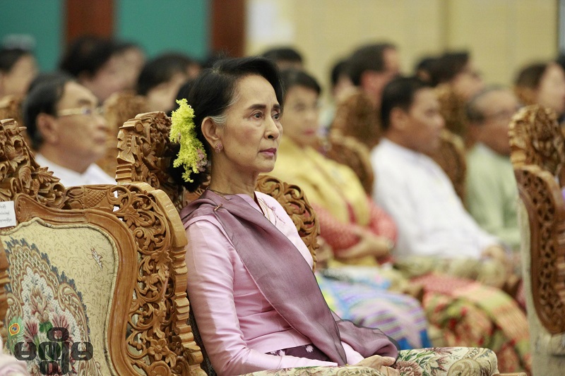 အမ်ဳိးသမီး စီးပြားေရး လုပ္ငန္းရွင္ေတြလည္း ၿငိမ္းခ်မ္းေရးအတြက္ တာဝန္ယူဖို႔ ေဒၚေအာင္ဆန္းစုၾကည္ ေျပာ
