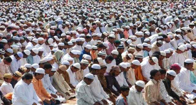 Islamic prayer ritual reduces back pain, increases joint elasticity
