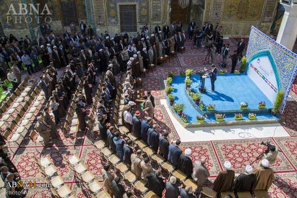 Fotos: Eröffnung einer internationaeln Buchmesse im Imam Ali Schrein (a.s)