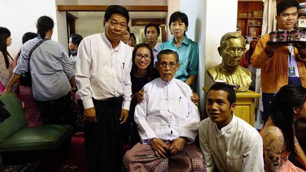 သူရ ဦးတင္ဦး၏ ႏွစ္ ၉၀ ျပည့္ ေမြးေန႔ပြဲျပဳလုပ္ (ဓာတ္ပုံ)