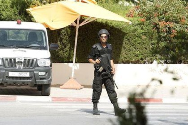 مقتل ثلاثة بهجوم مسلح لتكفيريين على نقطة مراقبة أمنية في تونس