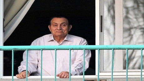 إخلاء سبيل "حسني مبارك" بعد قرار صادر من النائب العام المصري 