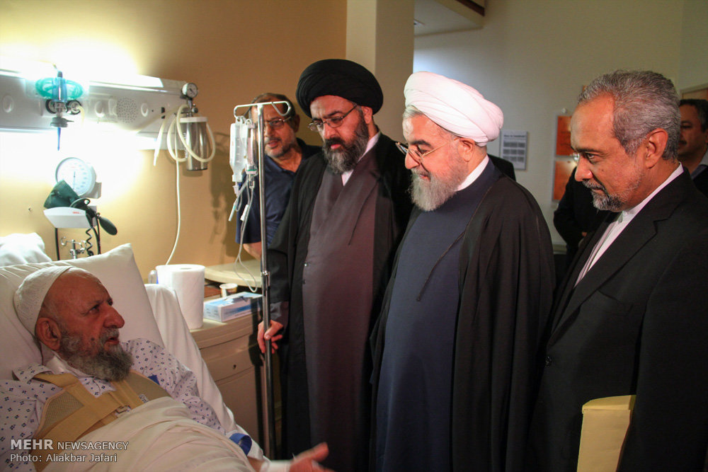 تصویری رپورٹ: صدر حسن روحانی نے آیت اللہ نور مفیدی کی عیادت کی