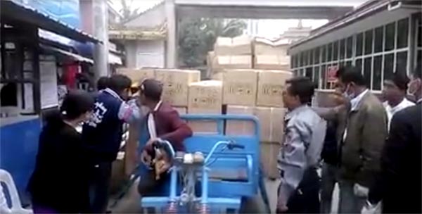မူဆယ္နယ္စပ္ဂိတ္မ်ားတြင္ တ႐ုတ္မွ တရားမဝင္ သြင္းလာသည့္ ေအးခဲၾကက္သား၊ ဥႏွင့္ ၾကက္၊ ဘဲအေကာင္ေပါက္ က်ပ္သိန္း ၁၅၀ ဖိုး ဖမ္းမိ