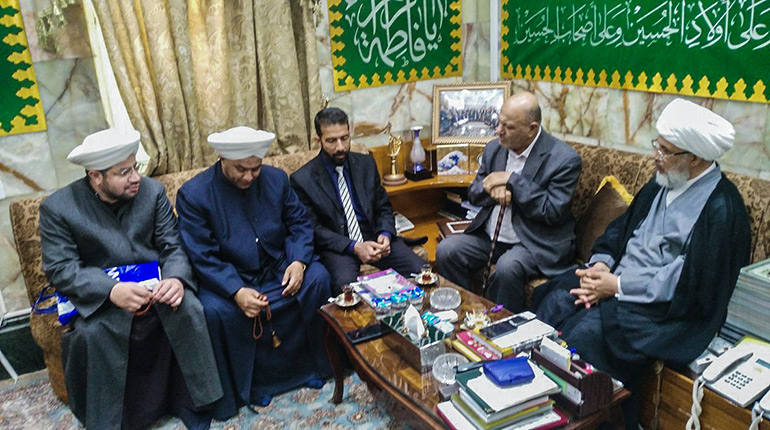 ممثل السيستاني يؤكد لوفد علماء الأنبار تشكيل خلية اغاثة لمساعدة النازحين من الموصل