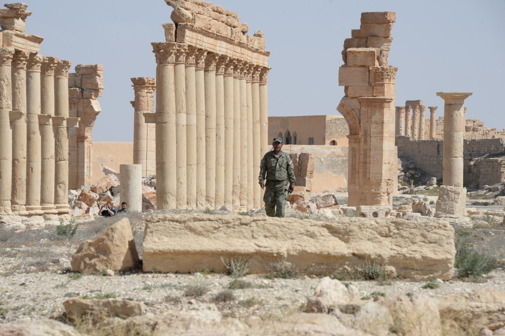 120 عبوة ناسفة زرعها داعش التكفيري في تدمر السورية