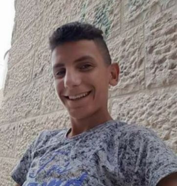 Israeli forces kill Palestinian teen, injure another near Herbon