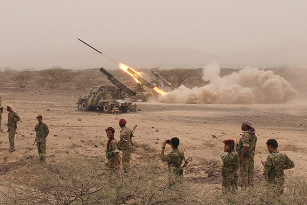 イエメン軍、サウジアラビアの空軍基地を報復攻撃
