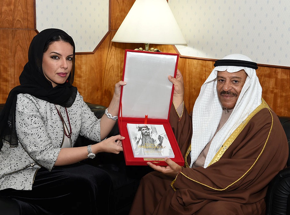 لولوة آل خليفة تصف التجنيس بـ "العار" وتدعوا المجنسين لترك البحرين لسنّتها وشيعتها 