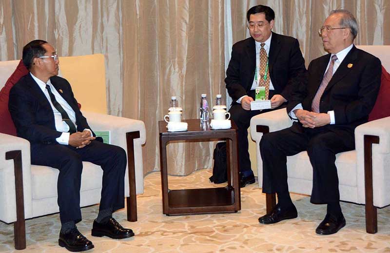 ျမန္မာဒုသမၼတ ဦးျမင့္ေဆြႏွင့္ တ႐ုတ္ဒု၀န္ႀကီးခ်ဳပ္တုိ႔ ႏွစ္ႏိုင္ငံဆက္ဆံေရးကိစၥေဆြးေႏြး