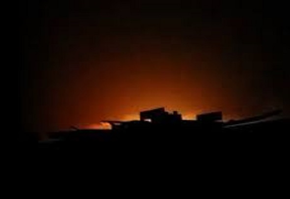 العدوان السعودي يستهدف خياما للبدو في نهم ويشن غارات على نقيل يسلح