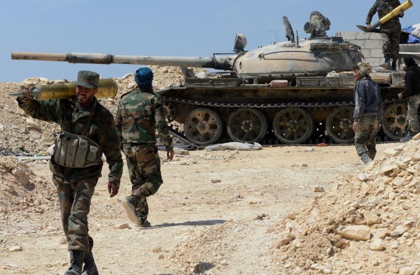 الجيش السوري يقتل 9 من داعش بينهم قياديون في دير الزور