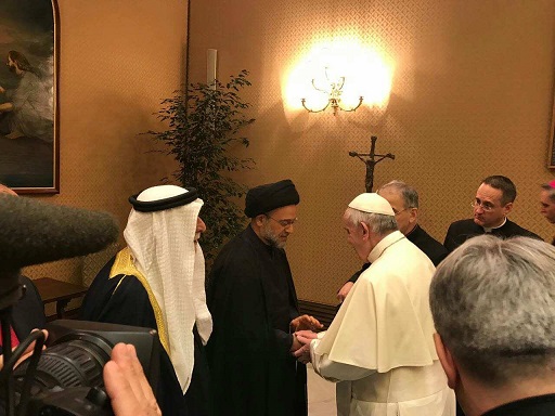 بابا الفاتيكان يستقبل رؤساء الاوقاف الشيعة والسنة والمسيحية في روما 